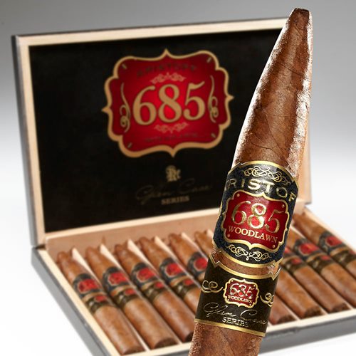 Lee más sobre el artículo NOVEDAD: «KRISTOFF 685 WOODLAWN Perfecto» de Glen Case, de Kristoff Cigars